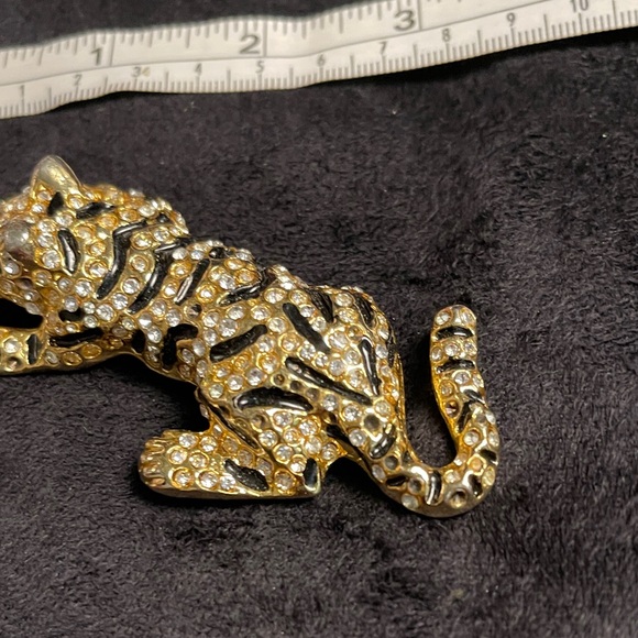 Tony? The tiger? Gold tone and Black Tiger Brooch